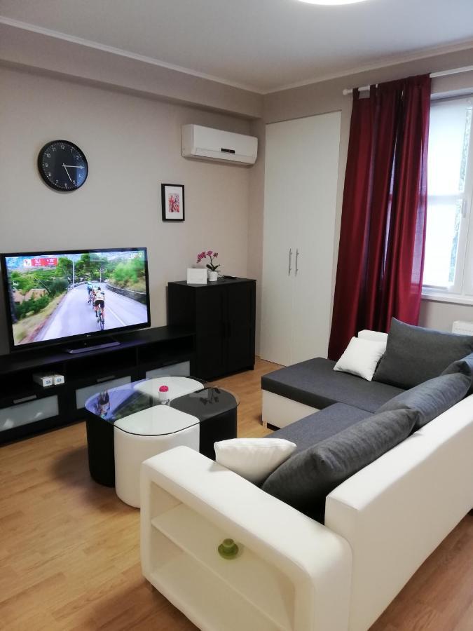 Studio Apartment Lea Cazma エクステリア 写真